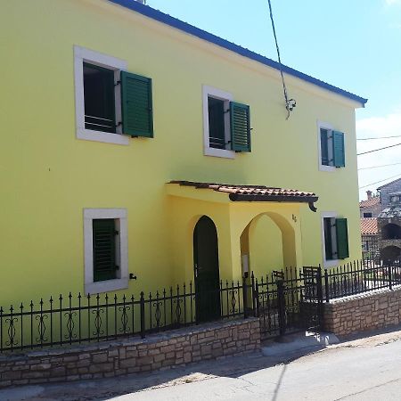 Apartment Terra Rossa Kaštelir エクステリア 写真