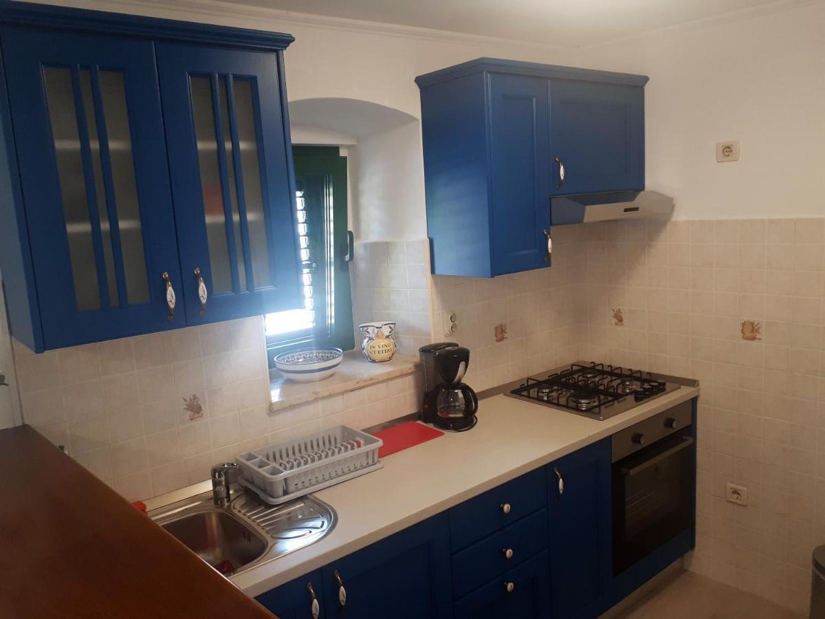 Apartment Terra Rossa Kaštelir エクステリア 写真