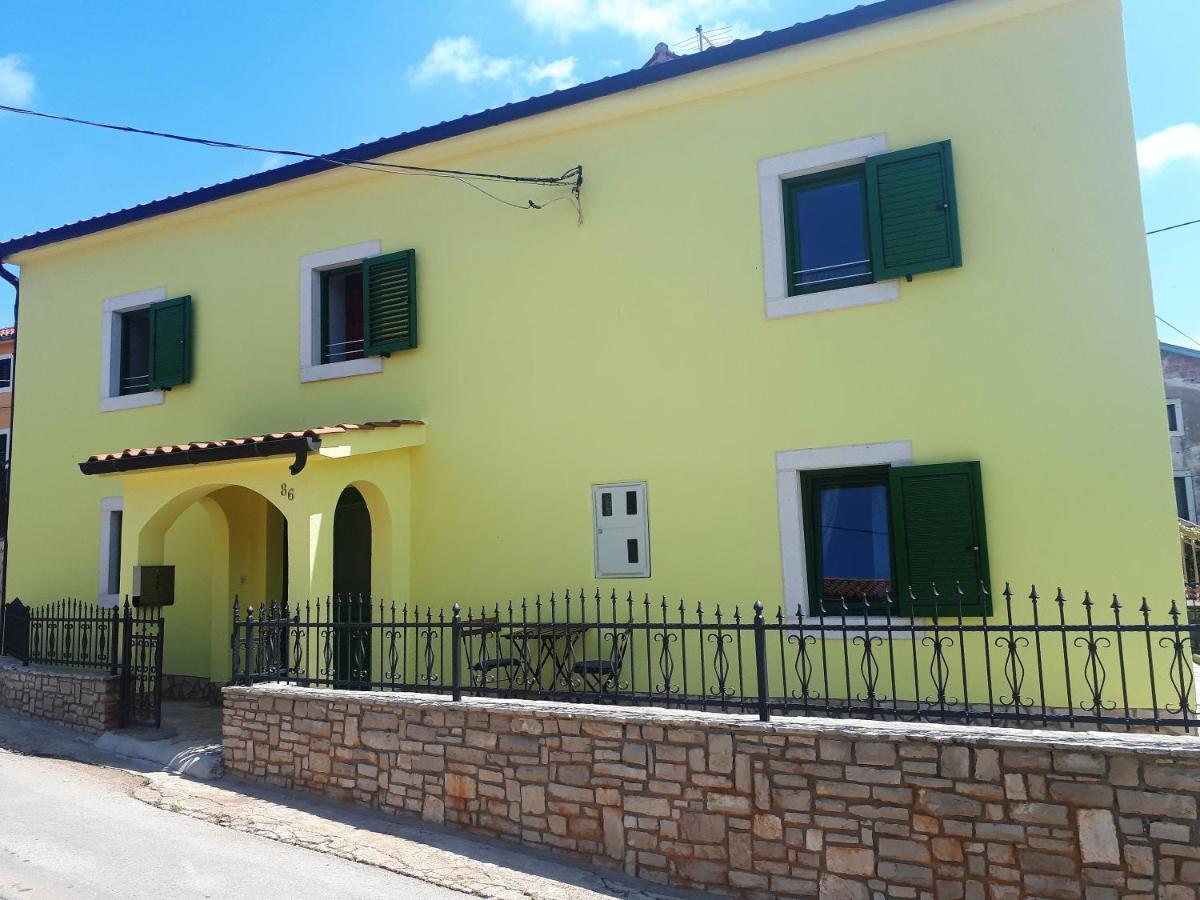 Apartment Terra Rossa Kaštelir エクステリア 写真